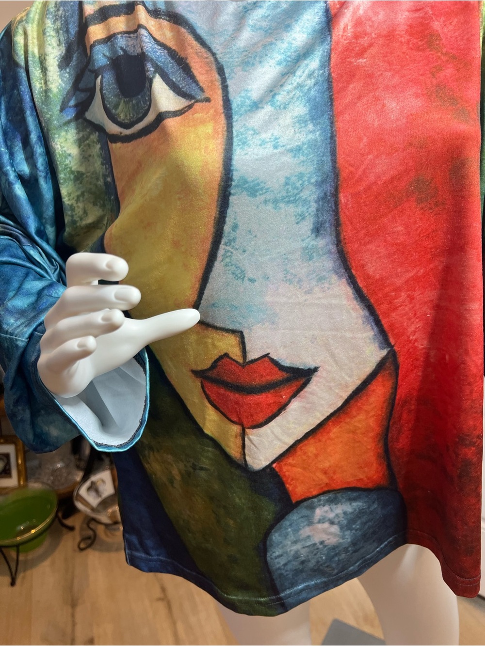 READ description for callout Abstract Portrait Long-Sleeve Top Multicolor - Picture 2 of 8